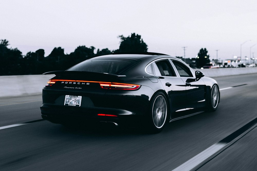 Custom sports car in Garatoi